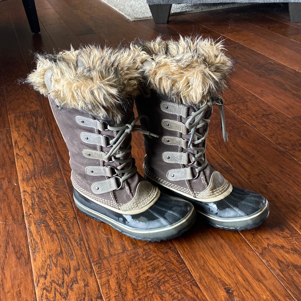 Sorel Joan of Arctic boots